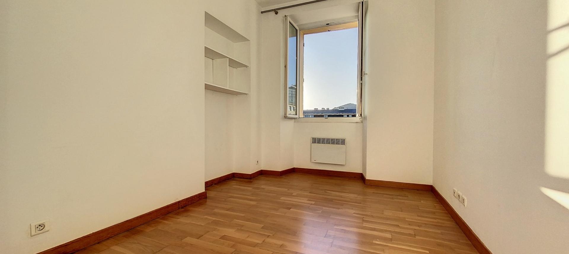 Vente appartement F4 face à la place Diamant - Ajaccio