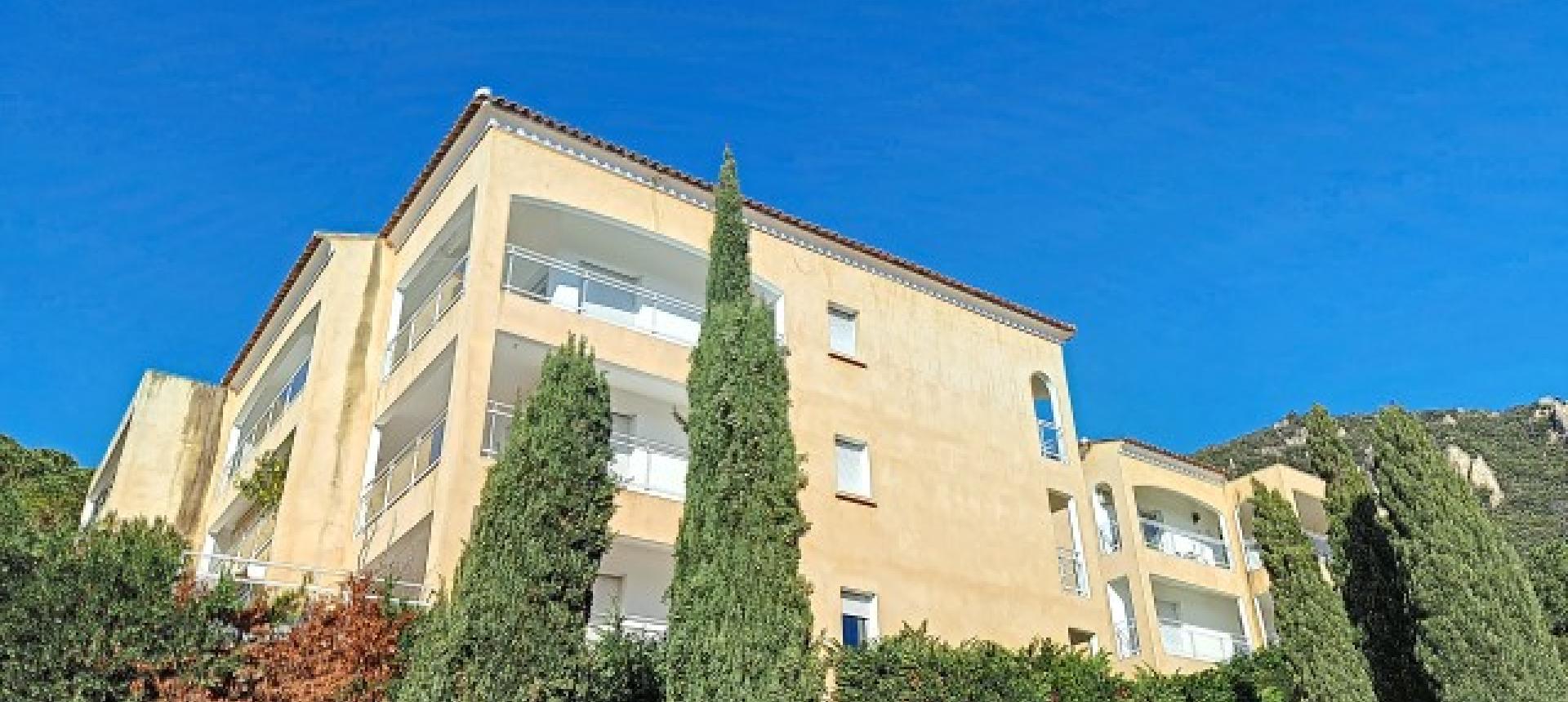 F4 à louer La Pinède immeuble 