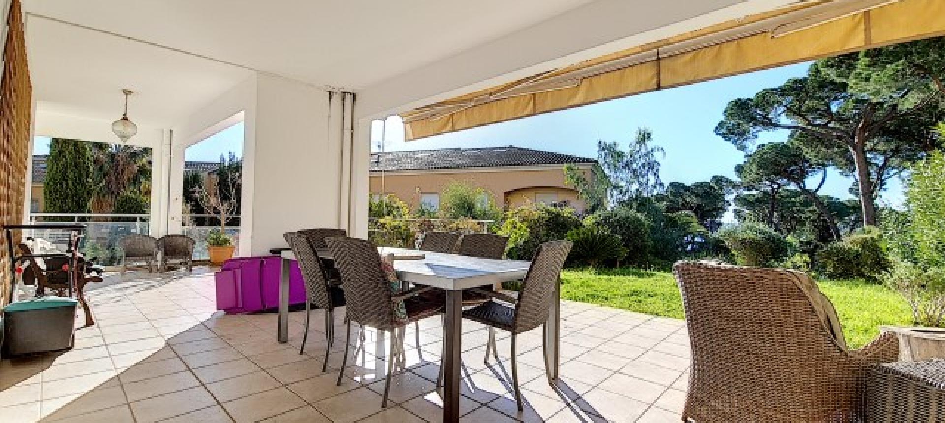 F4 à louer La Pinède terrasse 