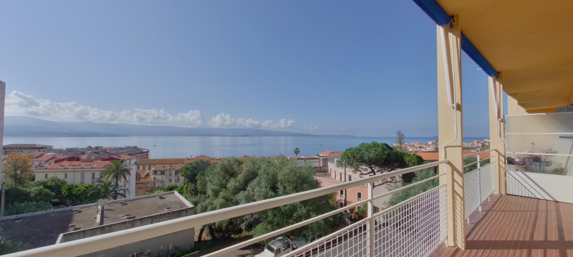 Appartement F4 vue mer à vendre à Ajaccio - Les Oliviers