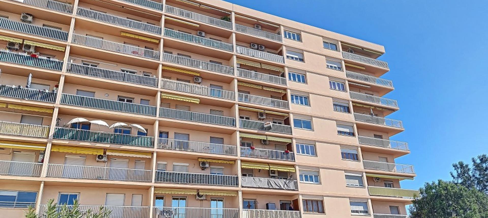 F4 FINOSELLO immeuble