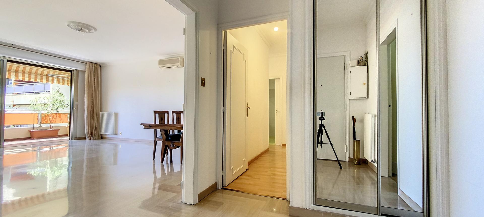 Appartement F4 à vendre au Palais Grandval à Ajaccio