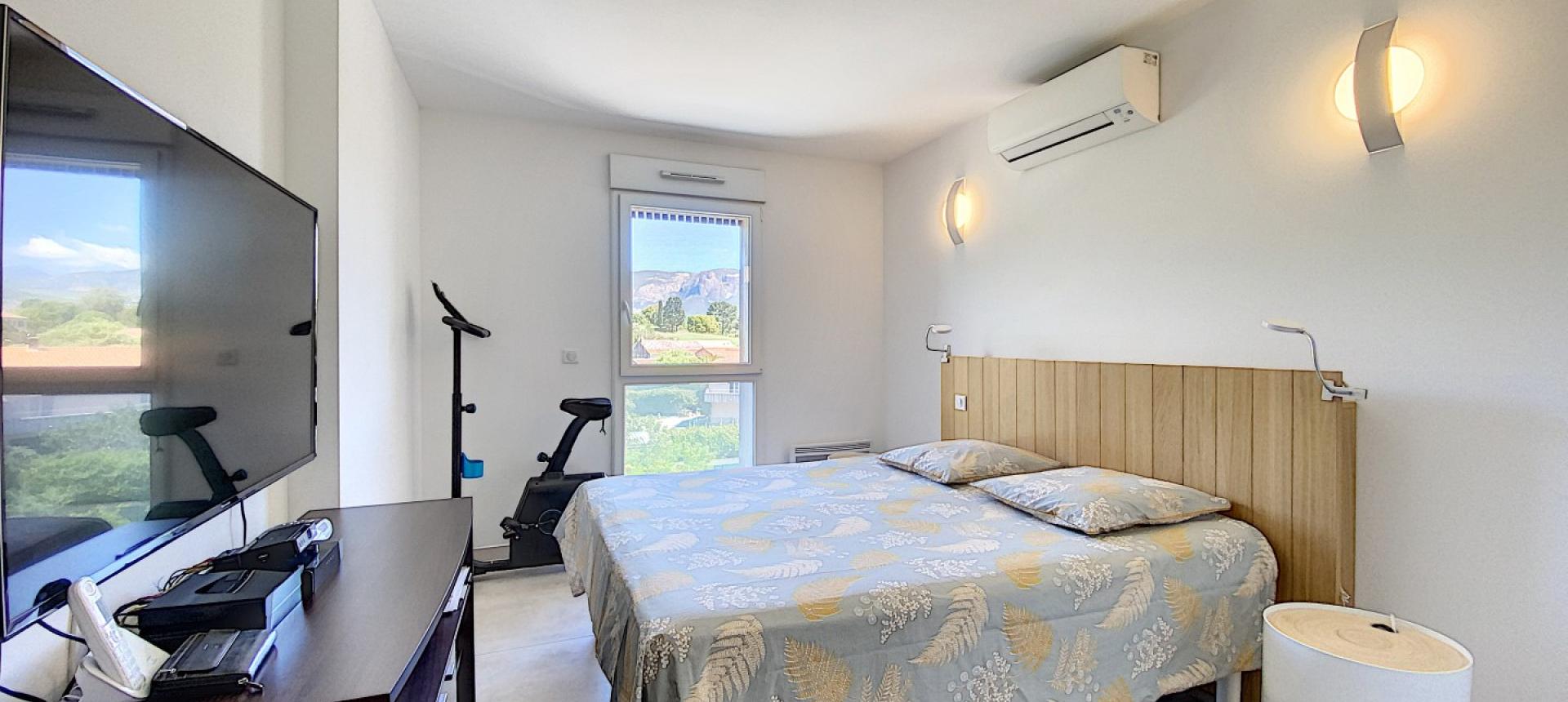 F4 MEZZAVIA CHAMBRE 1