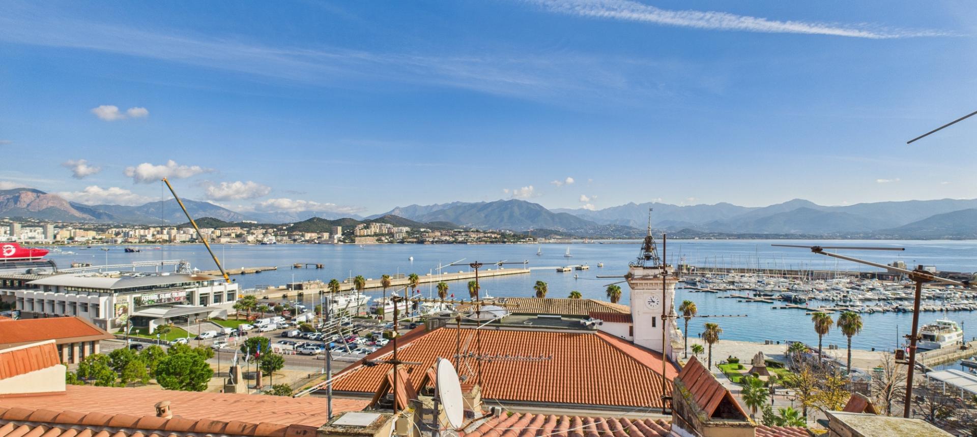 F4 A VENDRE AVENUE ANTOINE SERAFINI 