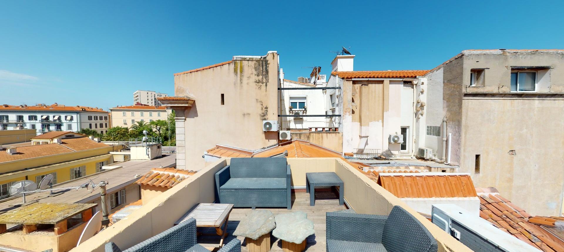 F4 toit terrasse à vendre Quartier de la préfecture Ajaccio