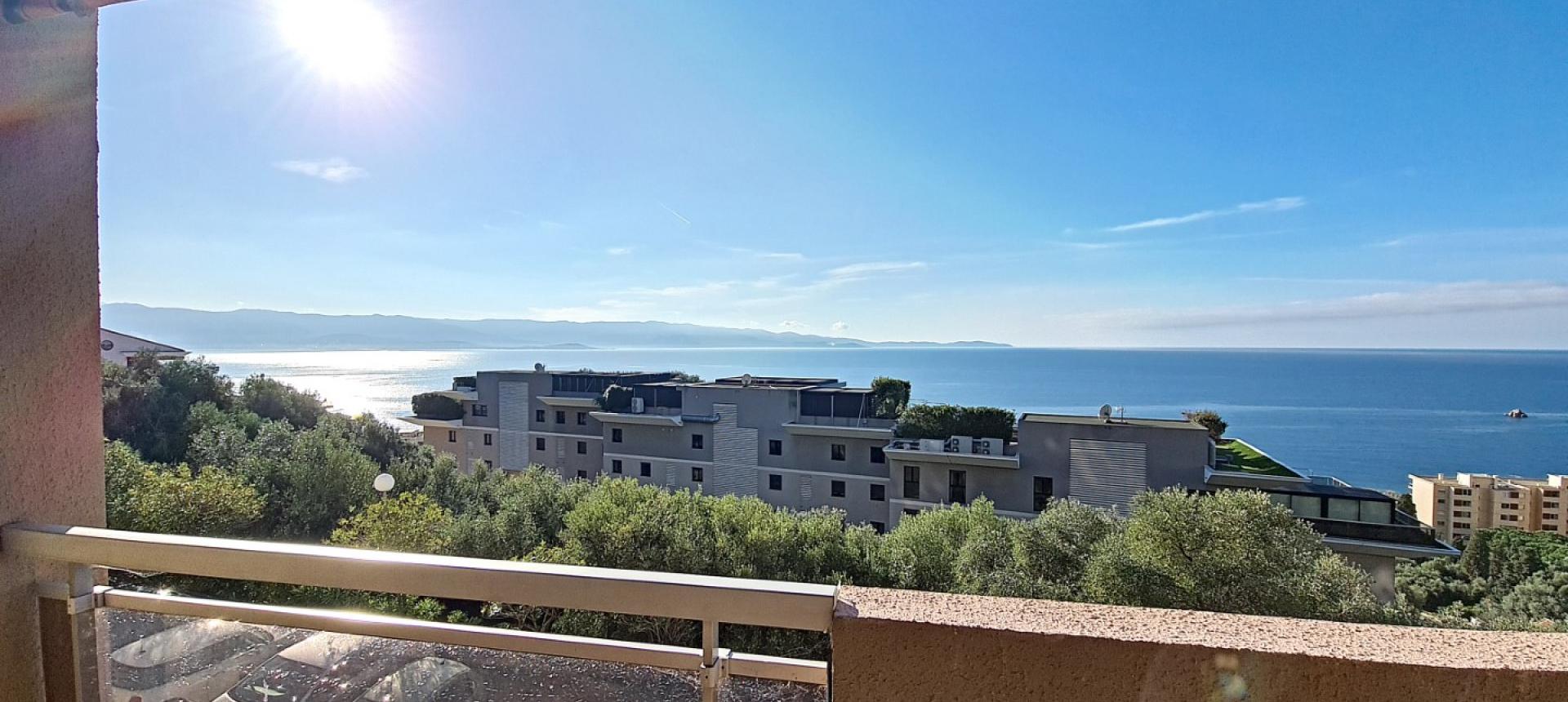 AJACCIO - VENTE APPARTEMENT F4 - TERRASSE VUE MER