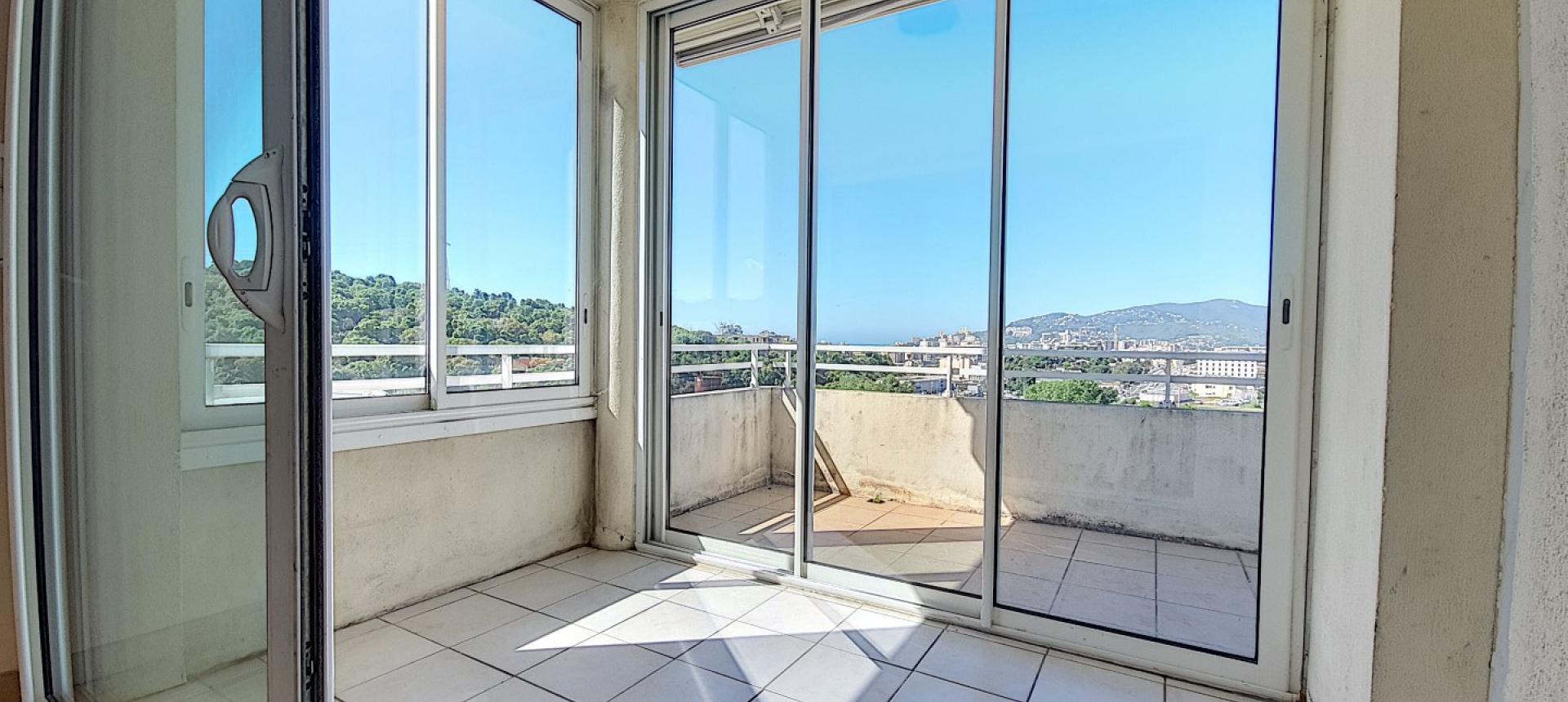 Vente appartement F4 DERNIER ETAGE à Ajaccio - Suartello 