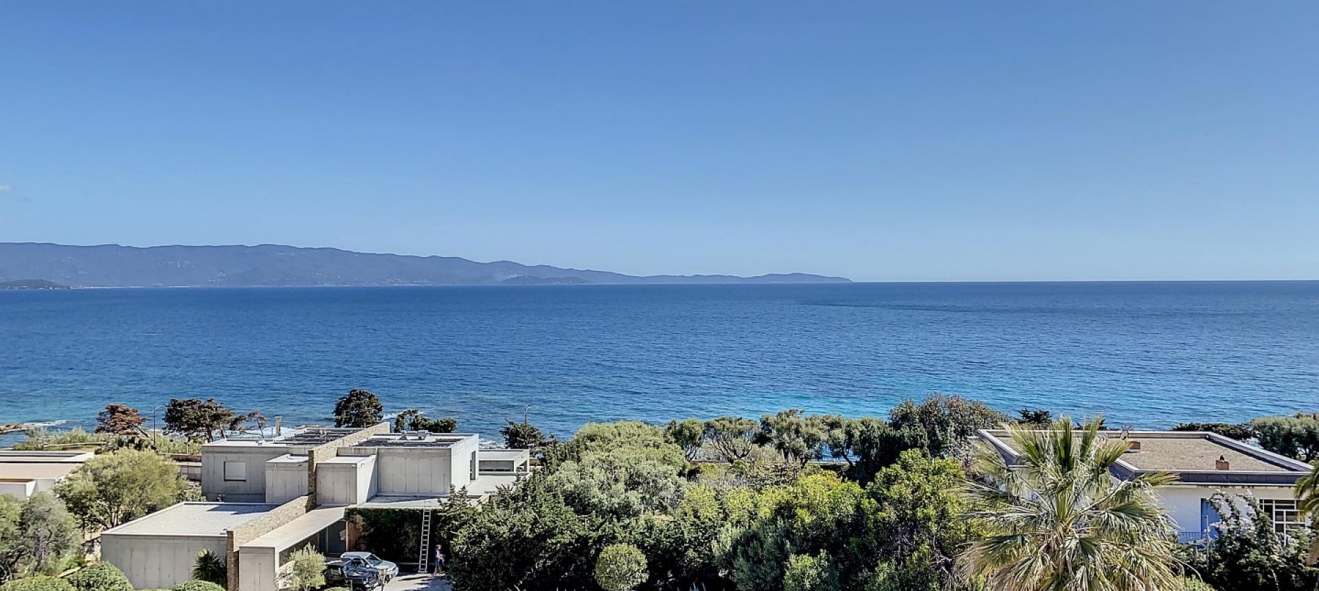 A VENDRE F4 VUE MER ROUTE DES  SANGUINAIRES
