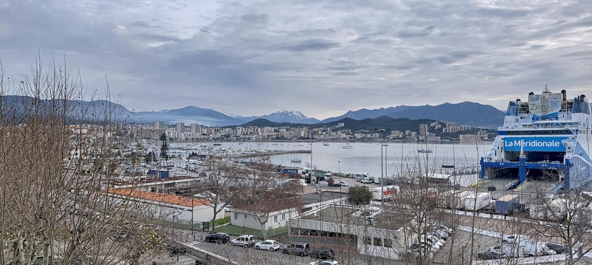 F5 à louer centre ville secteur Abatucci à Ajaccio