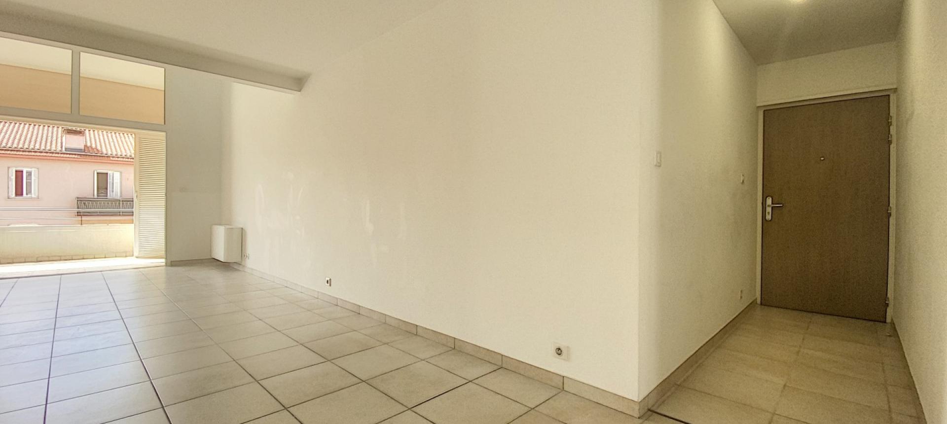 A vendre, un appartement T5 Duplex récent de standing cours Napoléon - Ajaccio