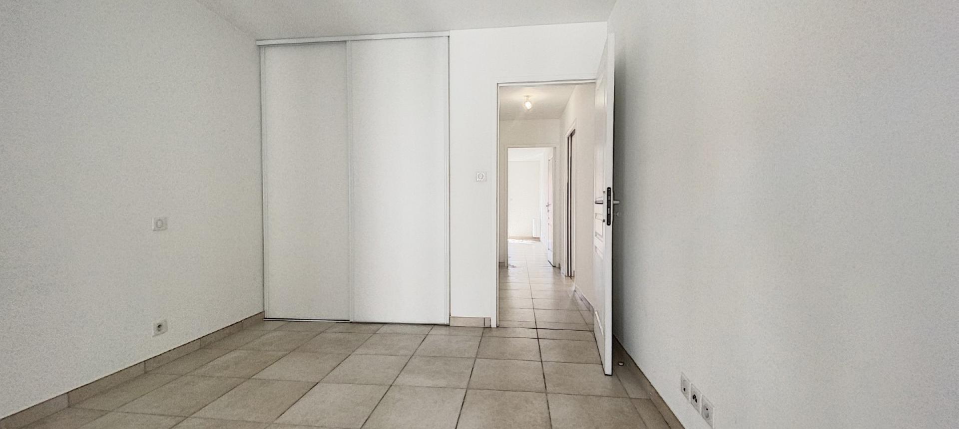 A vendre, un appartement T5 Duplex récent de standing cours Napoléon - Ajaccio