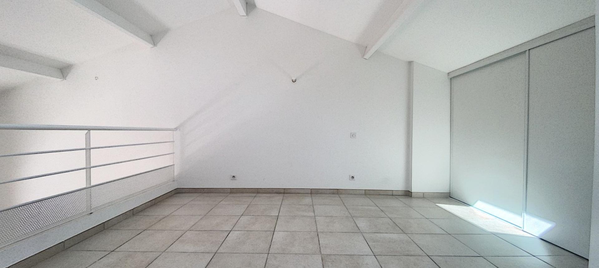 A vendre, un appartement T5 Duplex récent de standing cours Napoléon - Ajaccio