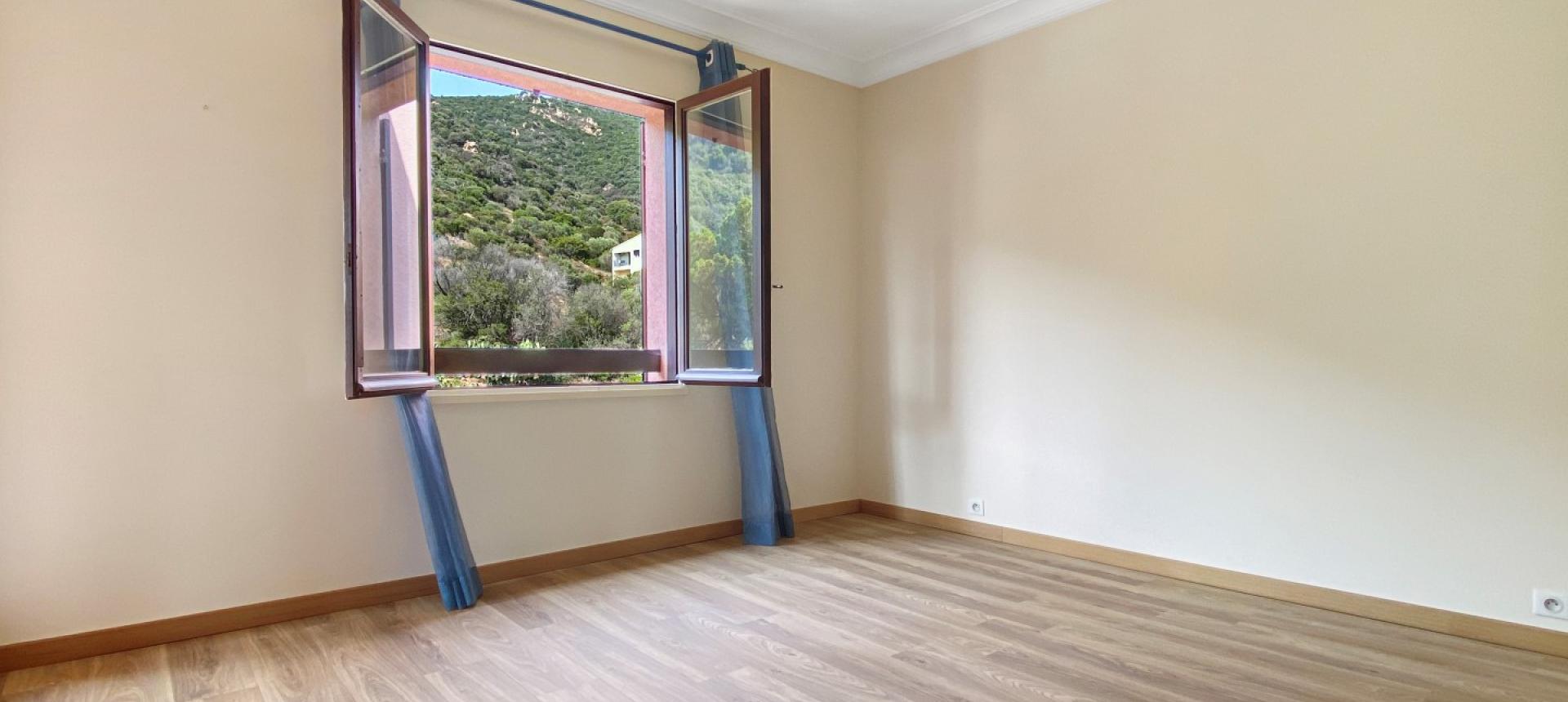 A VENDRE F4 VUE MER ROUTE DES SANGUINAIRES