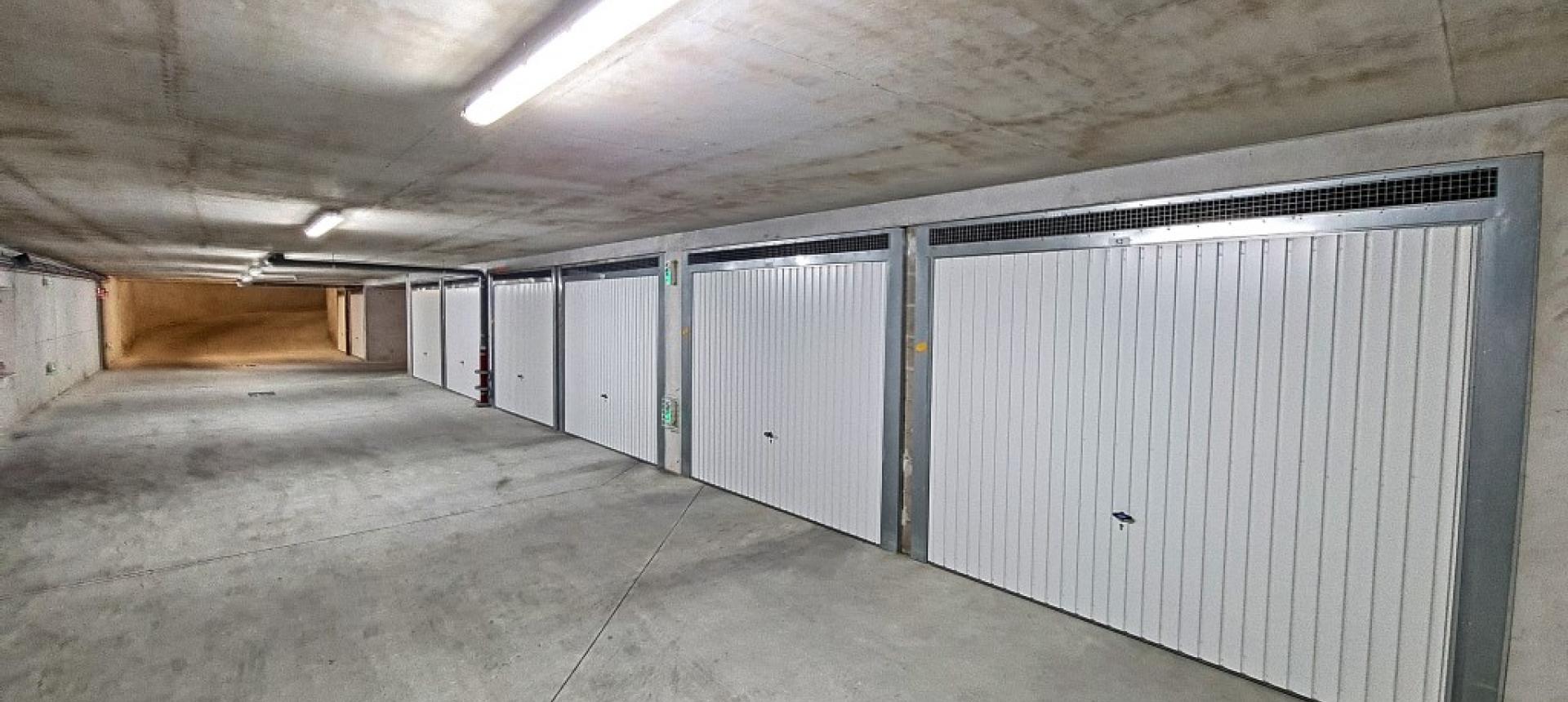 Garage à louer  Albert 1er Marengo Bat F 2eme sous sol