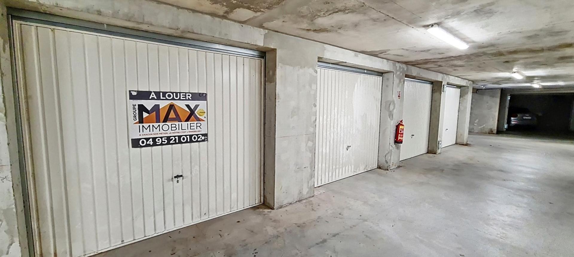 Garage fermé à louer Résidence Le Génovèse