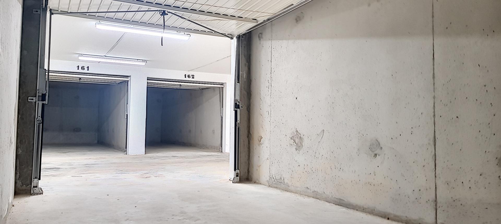 Garage à louer Carré bodiccione K1