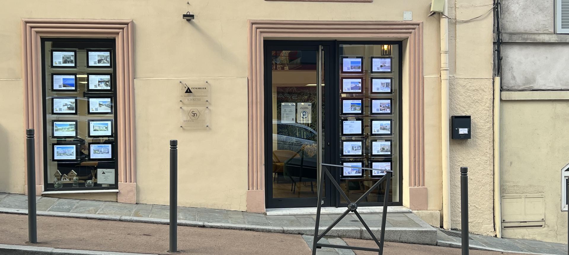 Pas de porte à vendre local commercial Beverini à Ajaccio