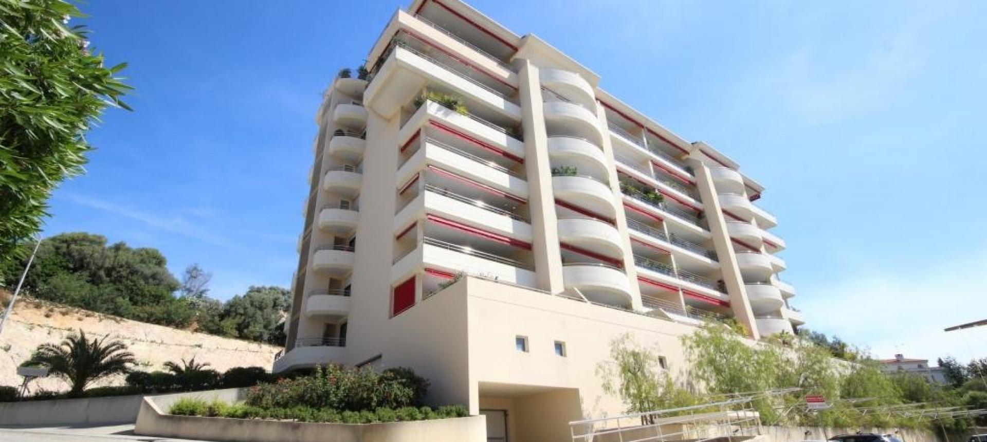 En Corse, à Ajaccio, vente d'un appartement au dernier étage de type F4 en Duplex, sur la route des Sanguinaires