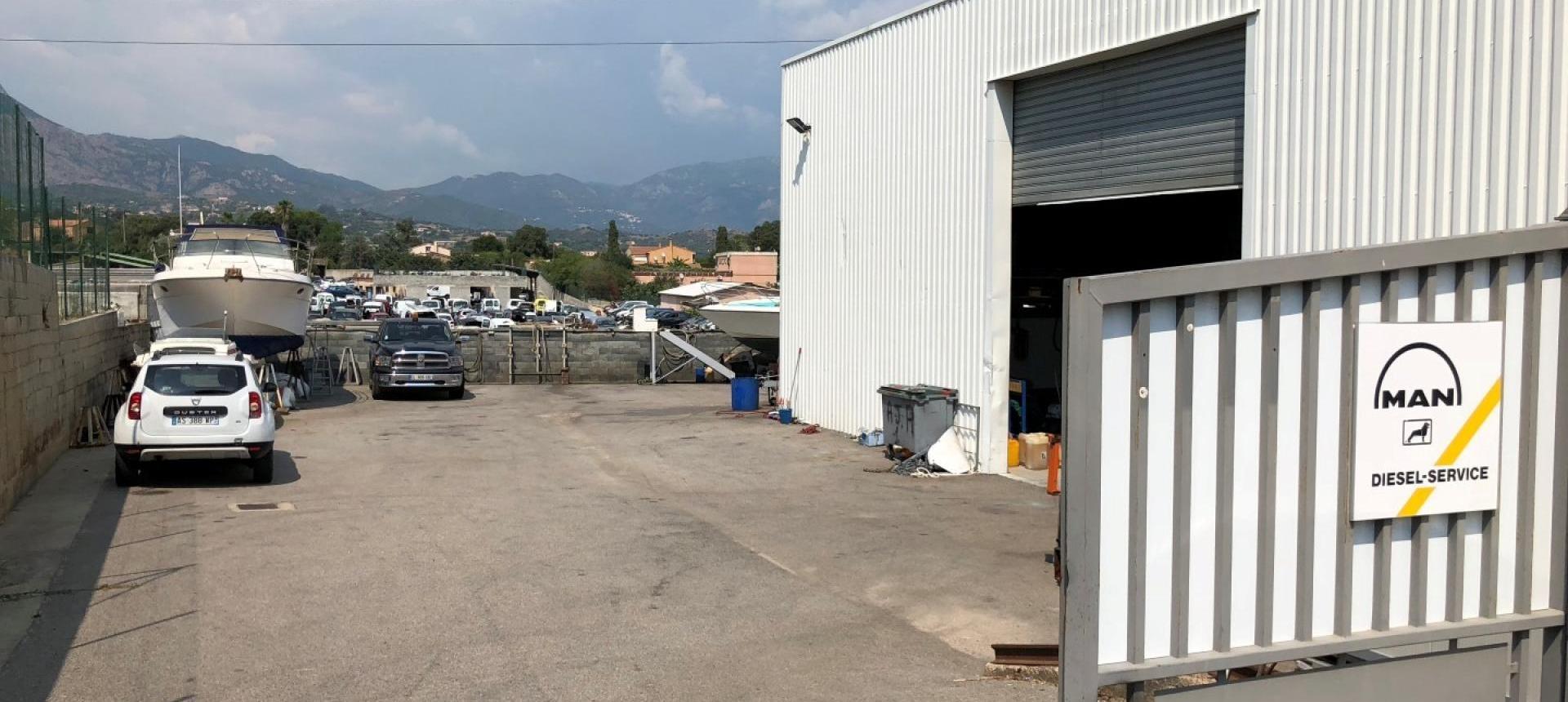 En Corse, à Sarrola Carcopino, un hangar de 500 m²