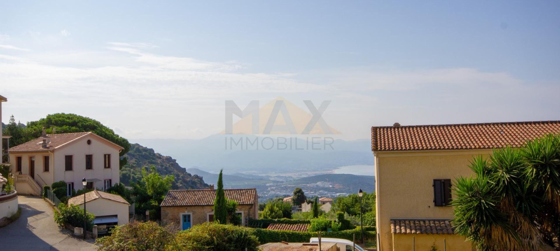 En Corse, à proximité d’AJACCIO, à ALATA, Vente d'un appartement de 110 m2 habitables au cœur du village.