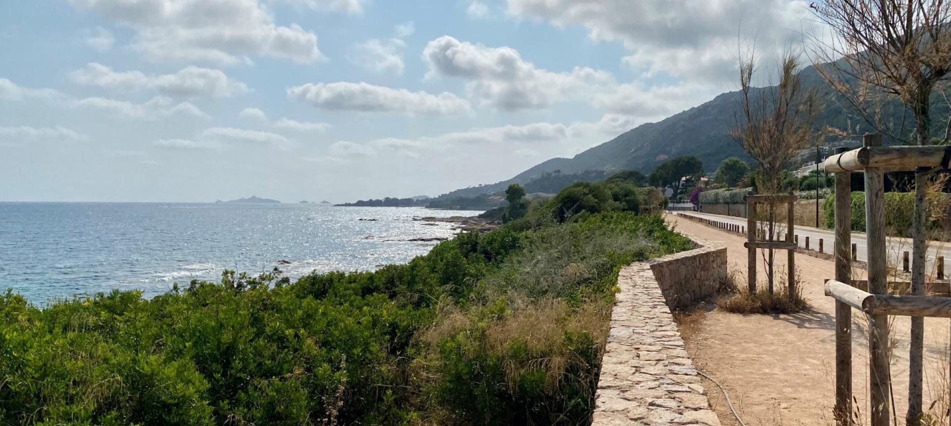 A VENDRE F4 VUE MER ROUTE DES SANGUINAIRES
