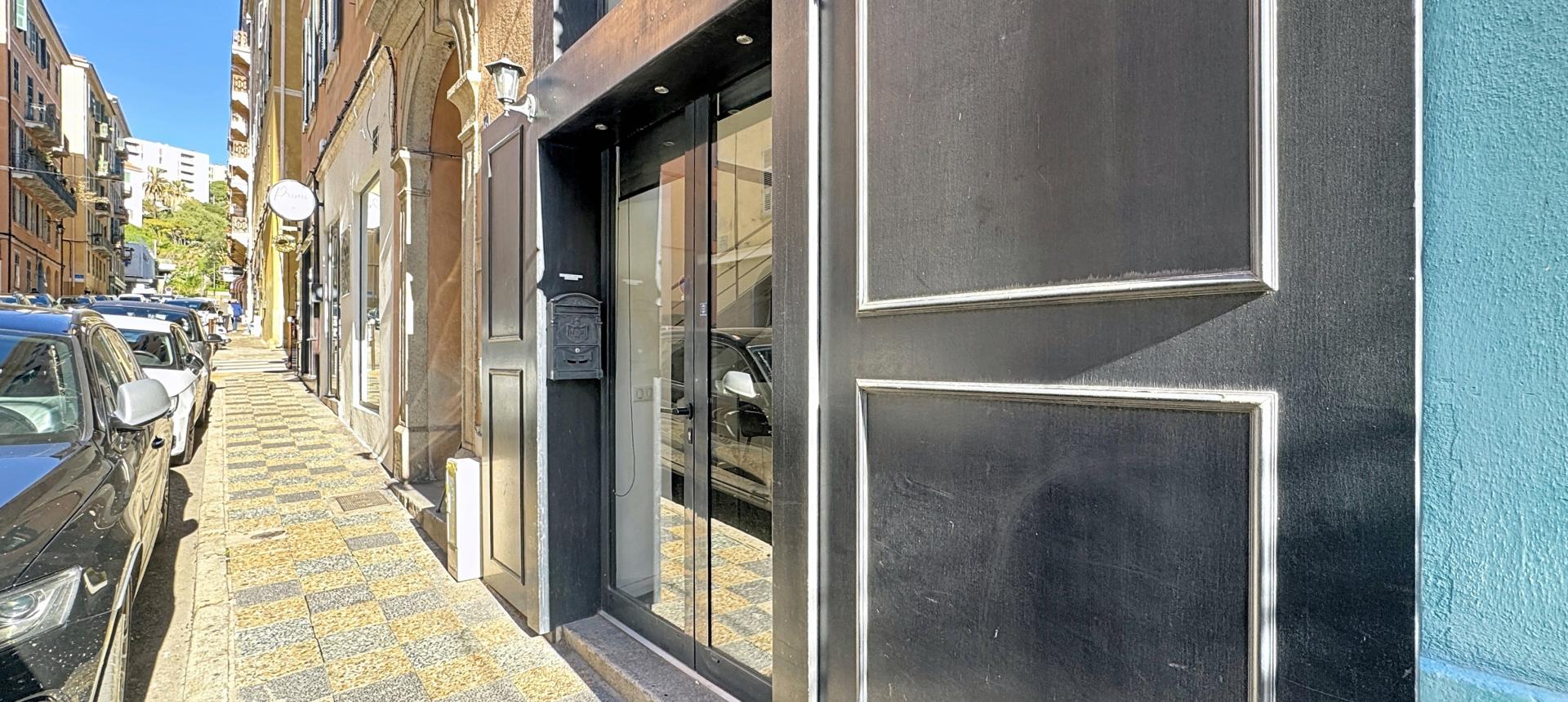 Local professionnel à louer centre ville secteur Diamant à Ajaccio