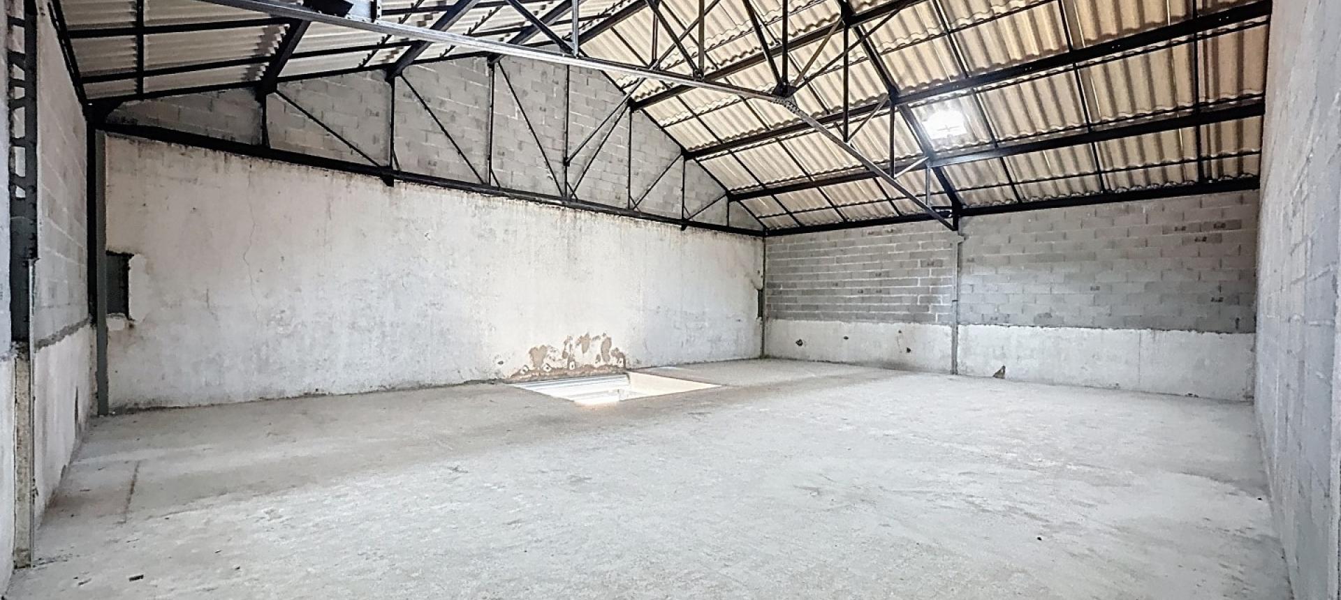 Hangar à louer secteur Suartello à Ajaccio