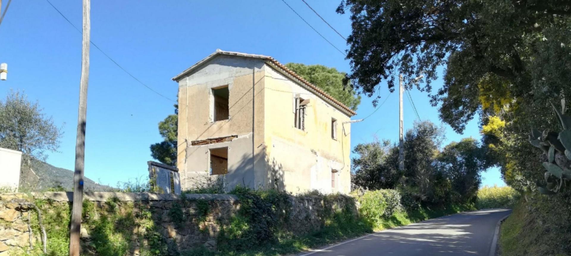 Maison à rénover à vendre route des Milelli à Ajaccio