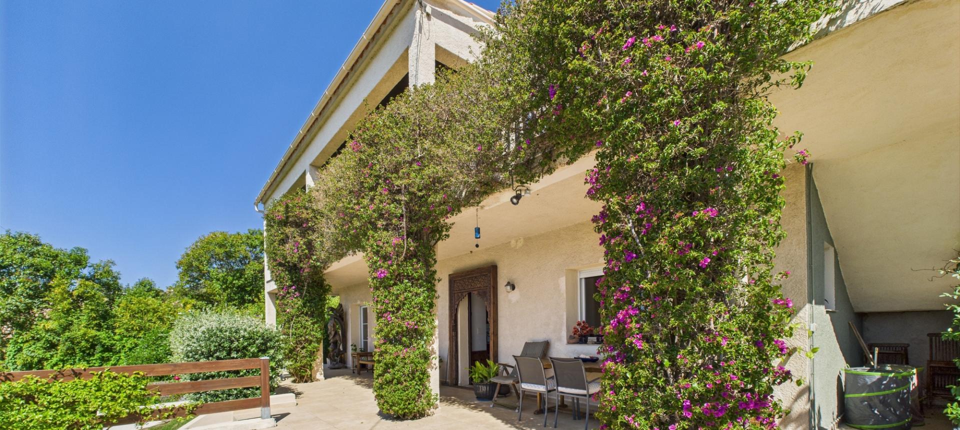 VILLA A VENDRE TROVA