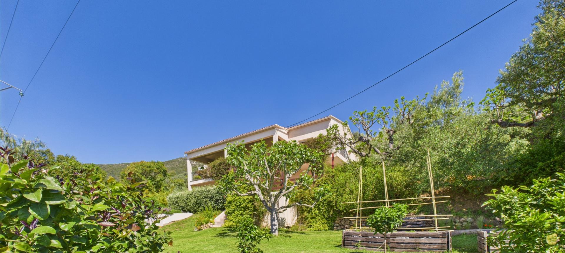 VILLA A VENDRE TROVA