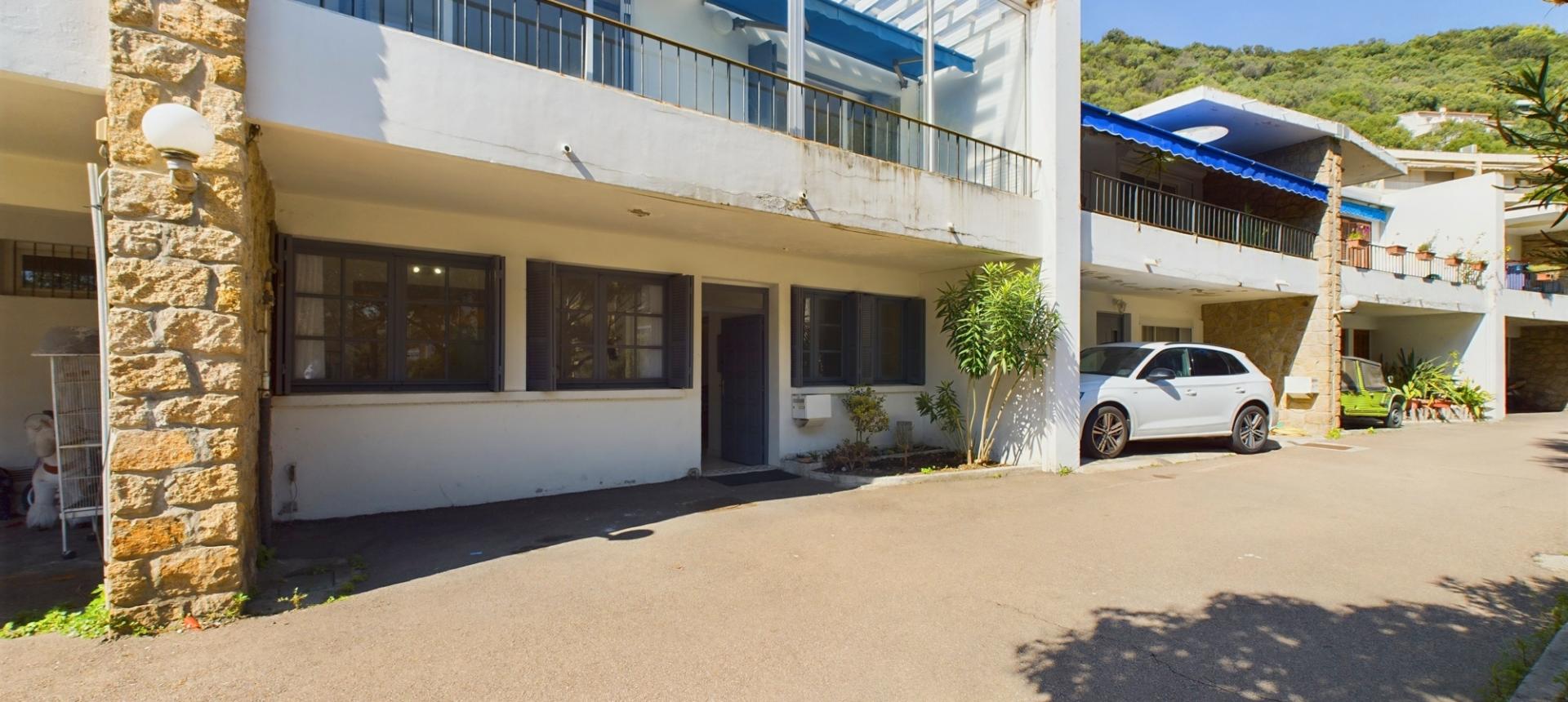 Maison mitoyenne à vendre à Ajaccio, quartier du Salario