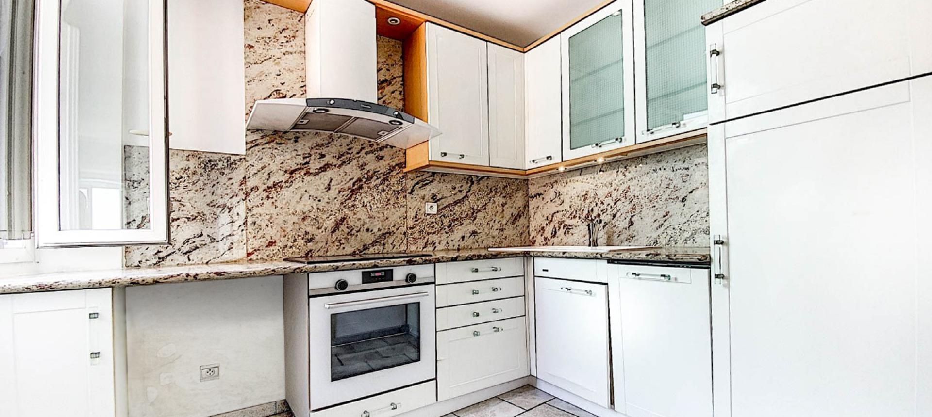  Vente d'un appartement F2 rénové-Centre historique Ajaccio-CUISINE