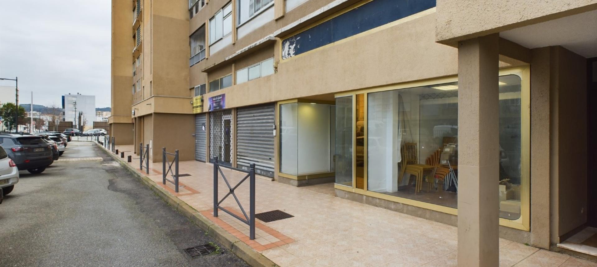 Murs Local Commercial à Vendre à Ajaccio - Candia