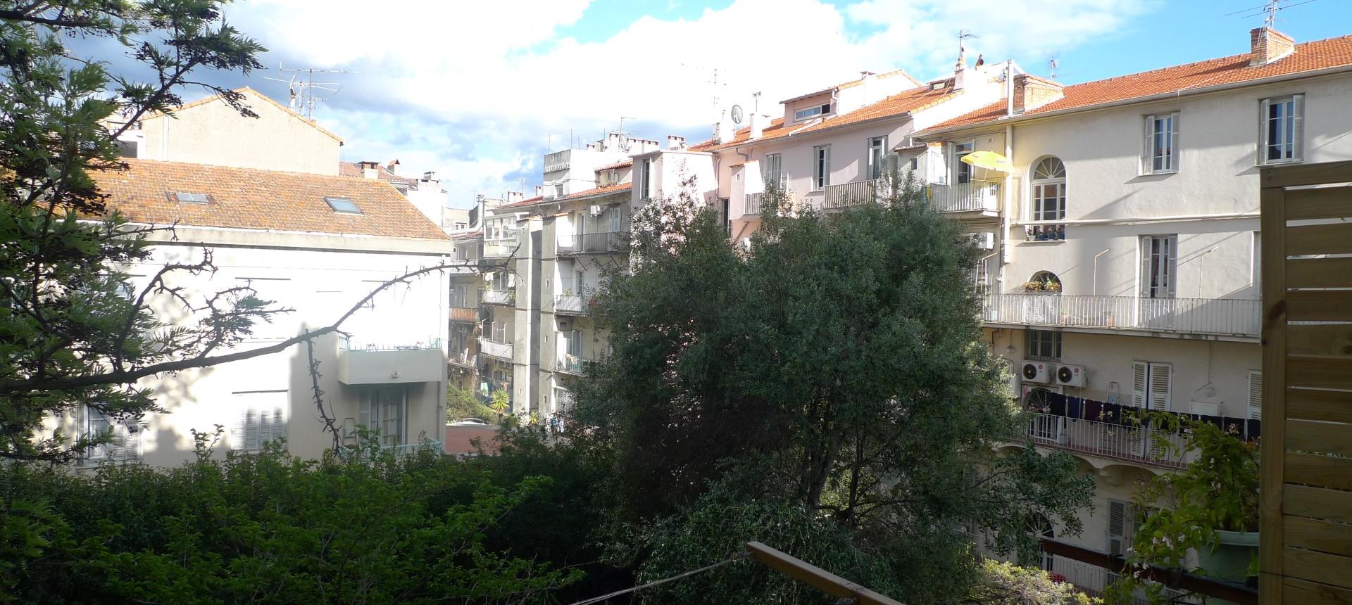 T3 MEUBLE COURS GRANDAVL