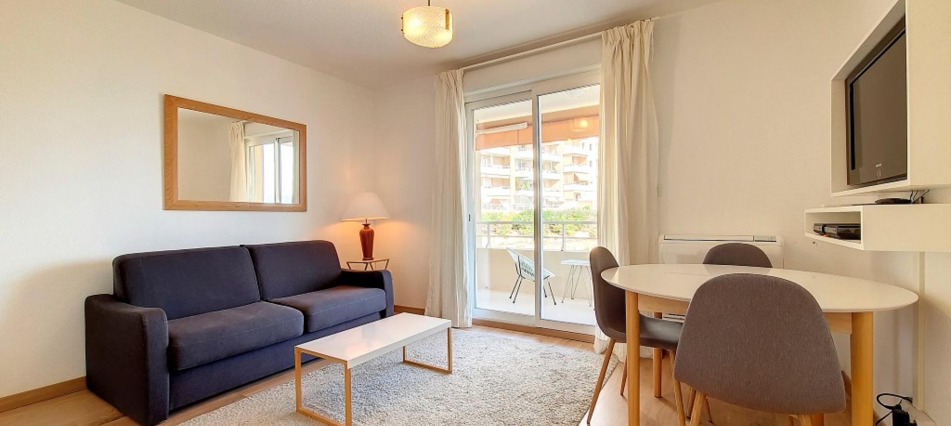 F2 MEUBLÉ IMM LAVEZZI SEJOUR