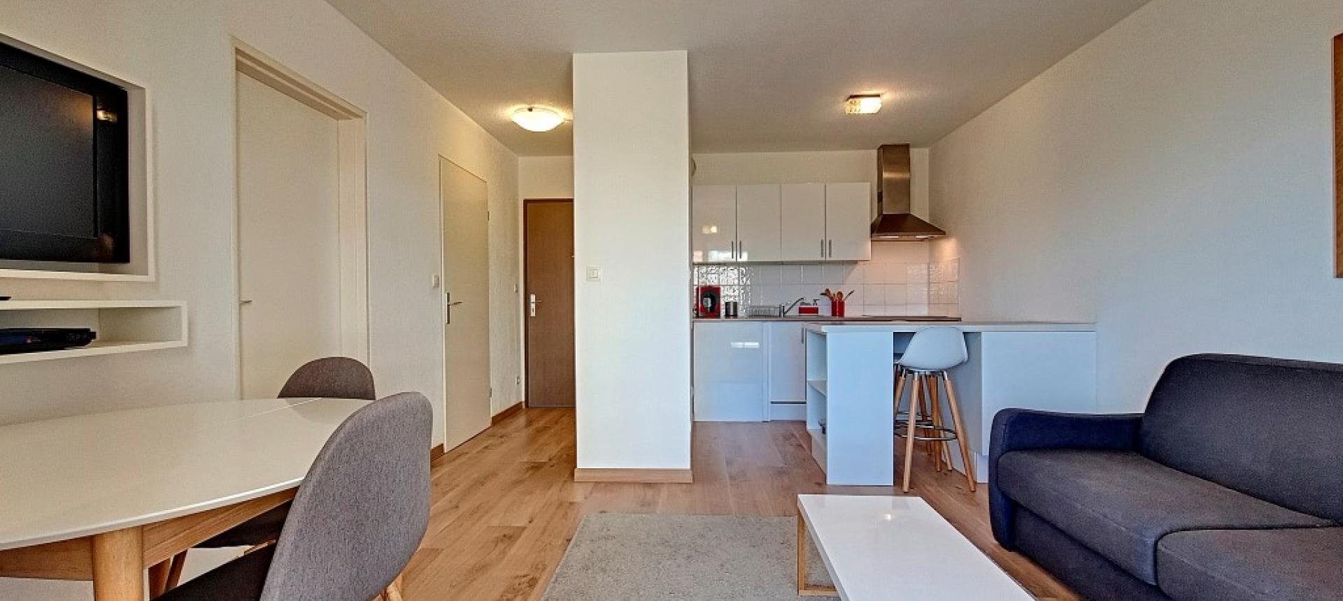 F2 MEUBLÉ IMM LAVEZZI SÉJOUR