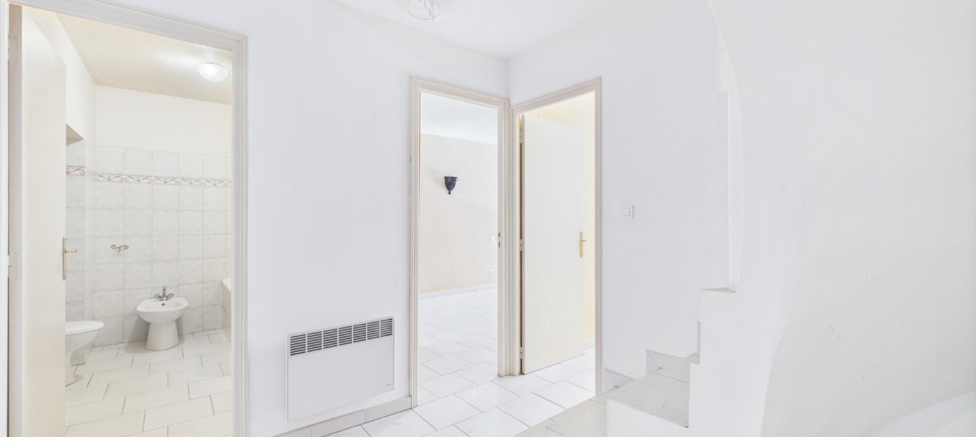 F3 - 64 RUE FESCH 