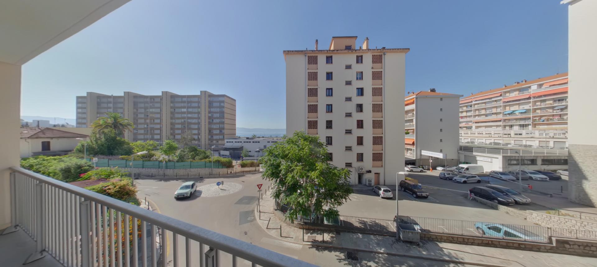 Appartement F3 /4 à vendre à Ajaccio - Secteur Candia