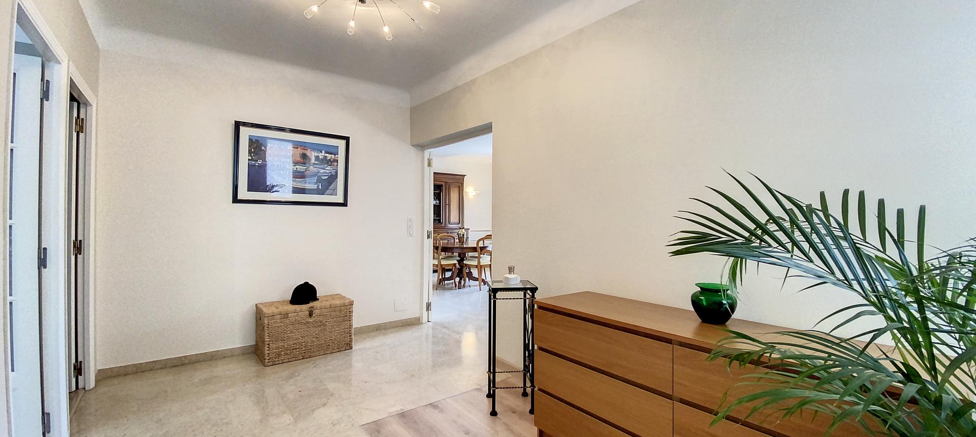 Vente appartement F5 haut de villa à Ajaccio - Route d'Alata