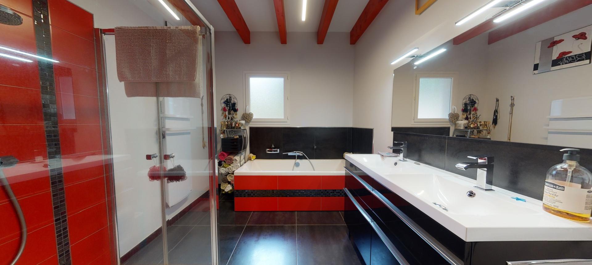 Villa à vendre proche Ajaccio - San Benedetto - Vue salle de bain - RDC