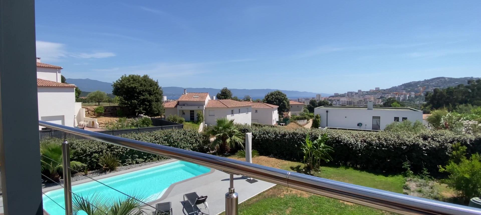 Villa d'architecte à vendre à AJACCIO terrasse