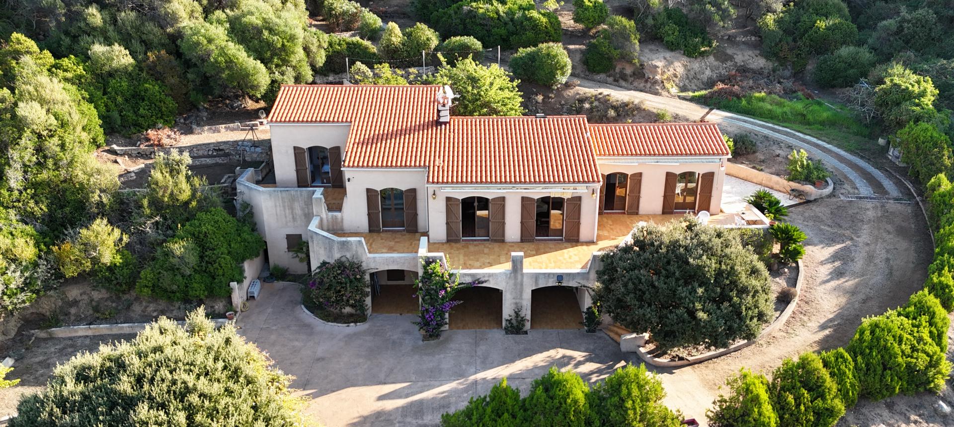 VILLA A VENDRE SAGONE ROUTE DE CARGESE