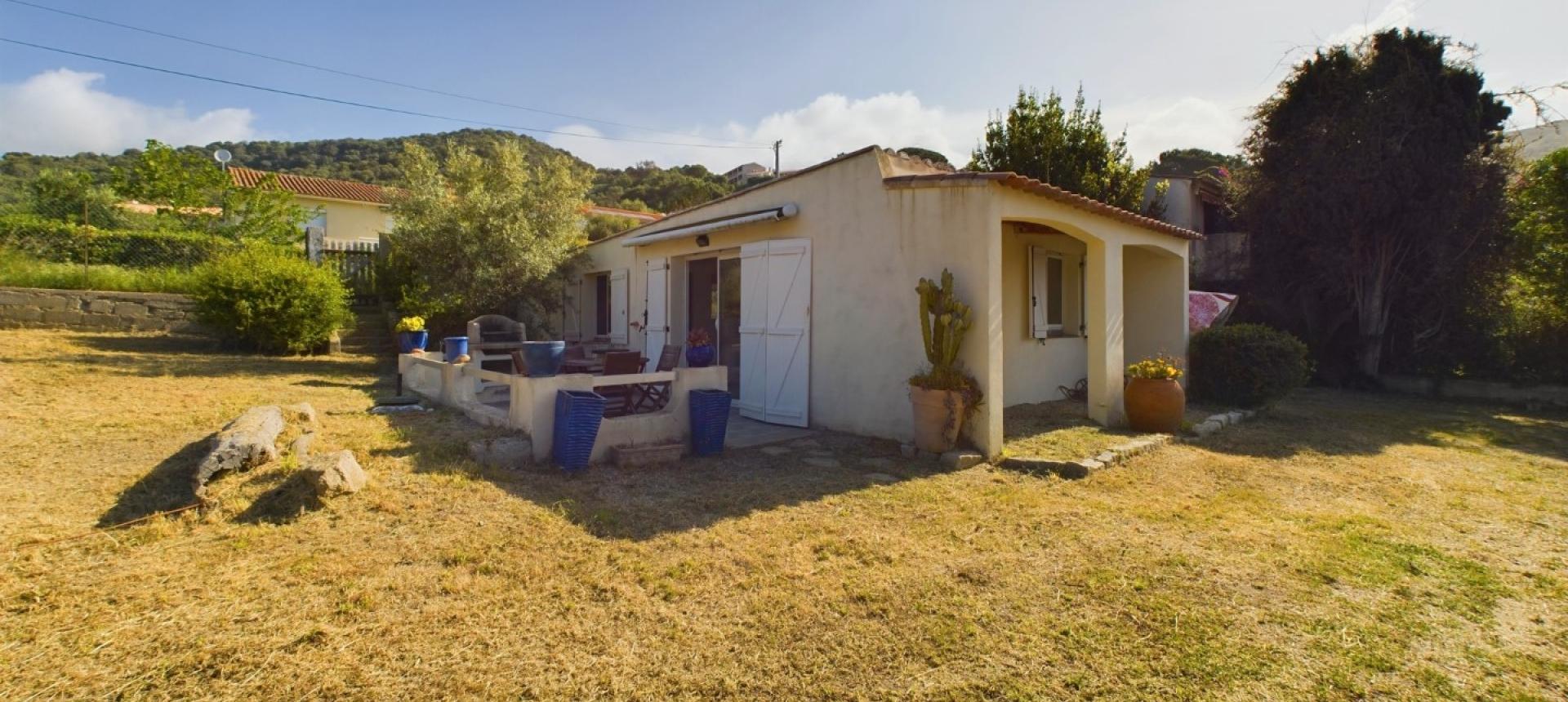 Villa F5 + T2 vue mer à vendre près d'Ajaccio, Tiuccia