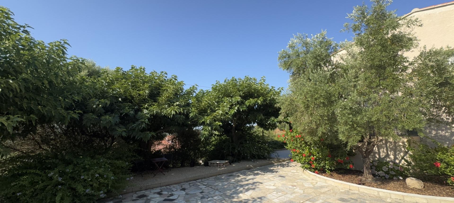 VILLA A VENDRE TROVA