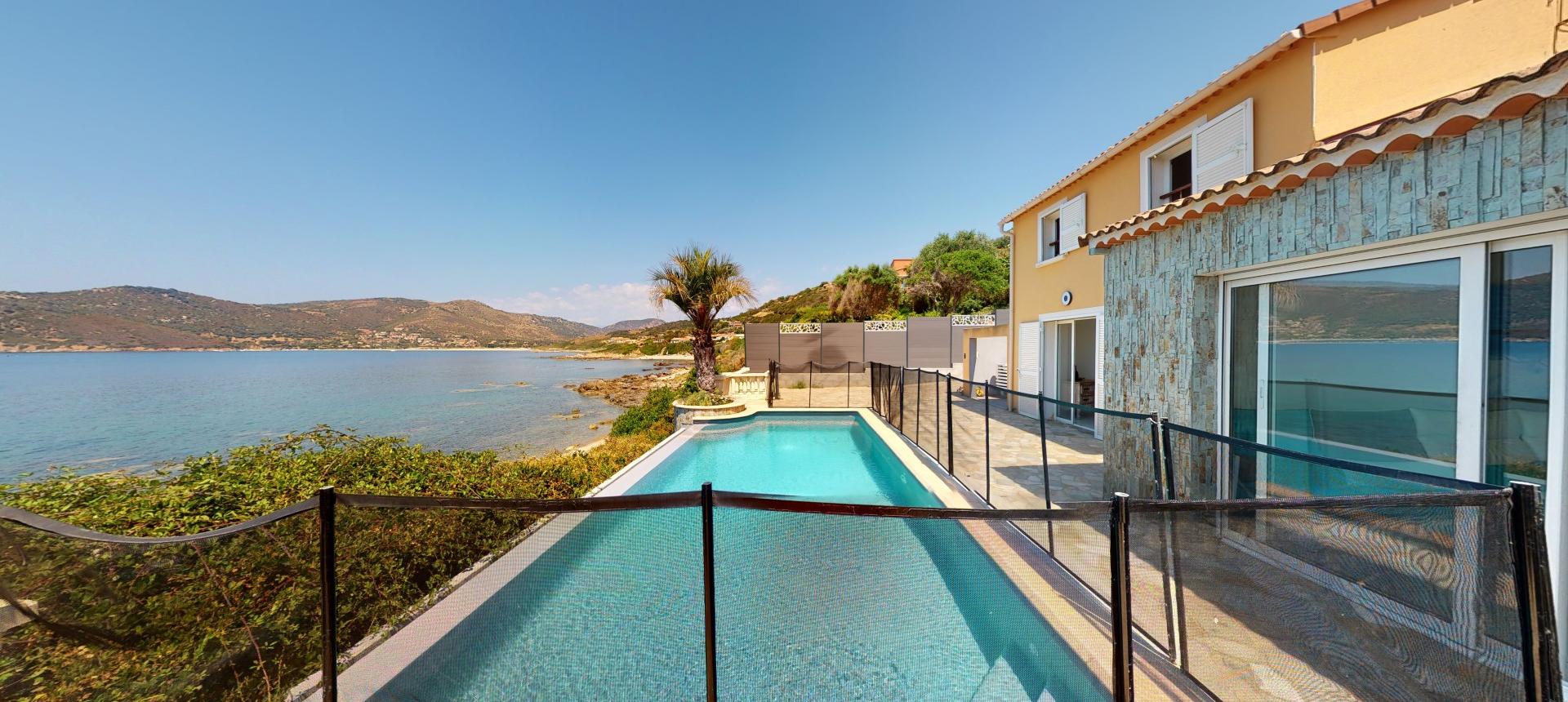 Villa à vendre proche Ajaccio bord de mer Costi di Villanova