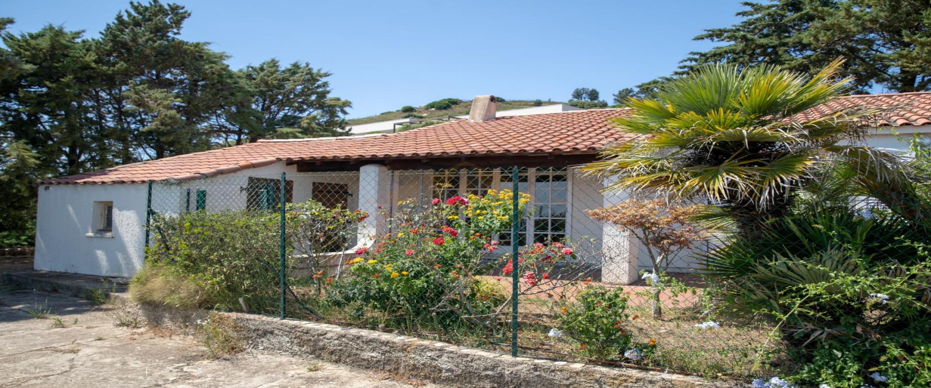 Villa à rénover à vendre avec vue mer à Alata près d'Ajaccio