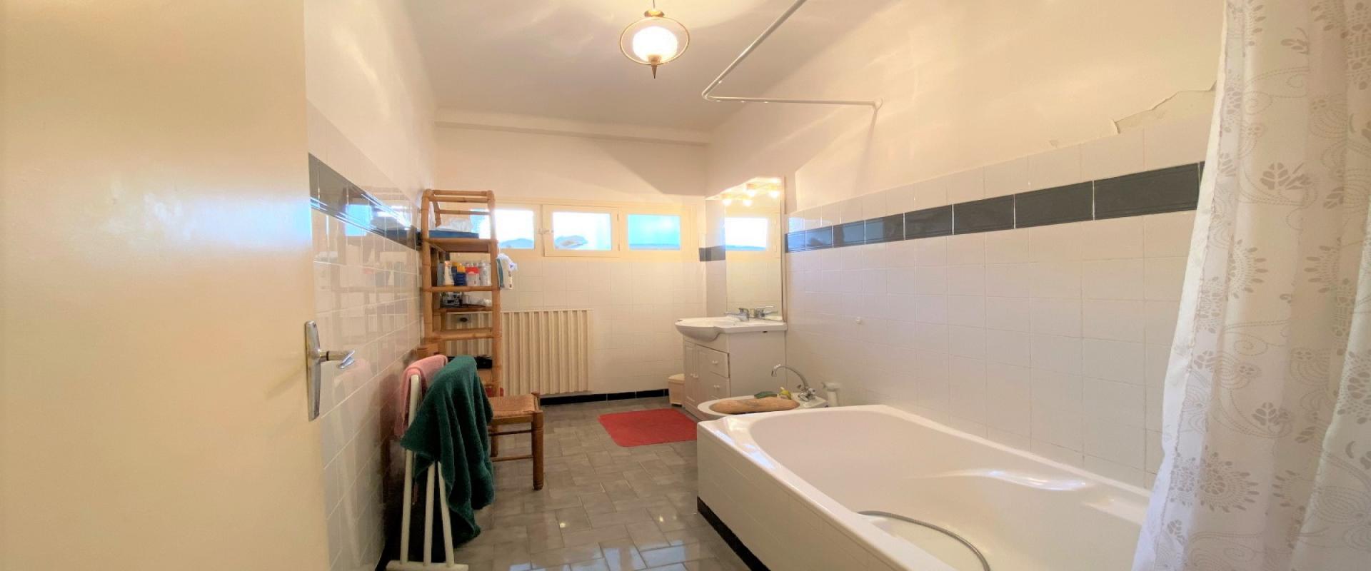 F2/3 de 74 m² à vendre Route des Sanguinaires - Ajaccio 