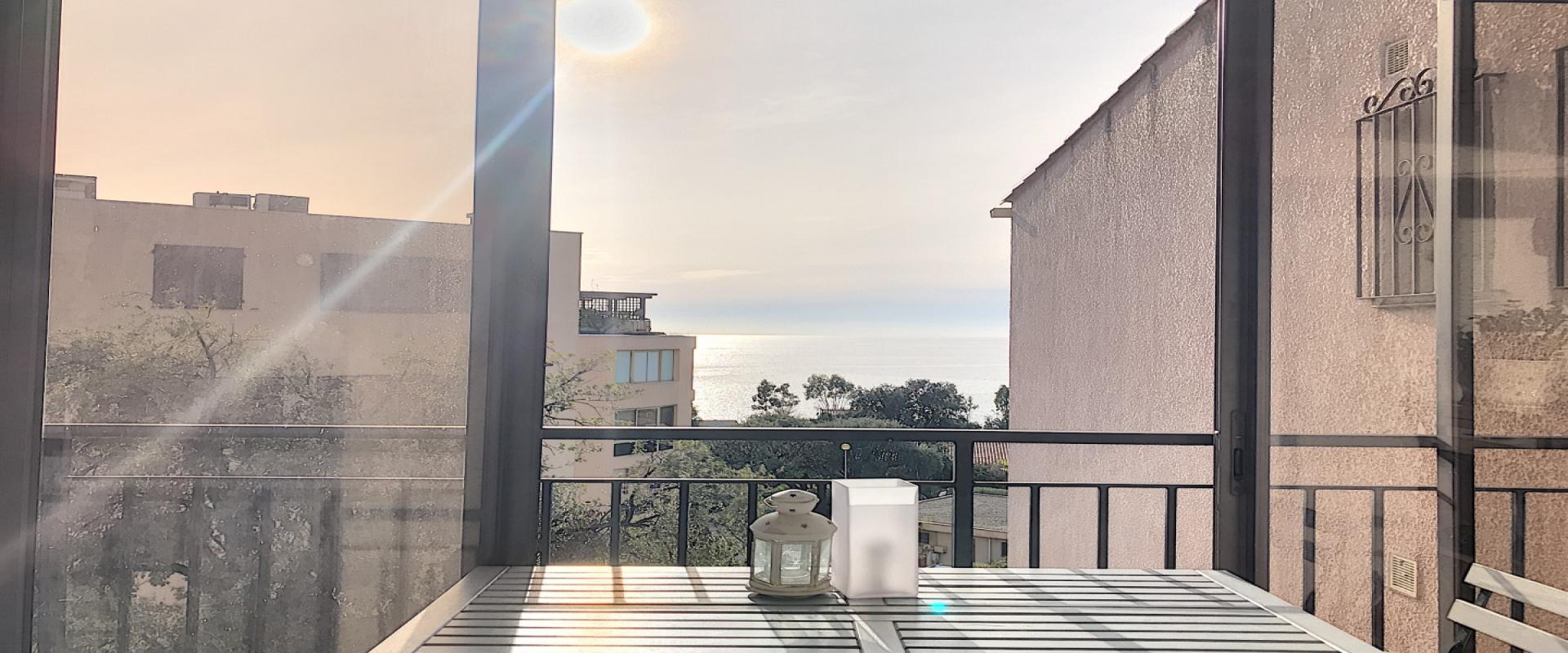 F2 à vendre dernier étage avec vue mer à Aspretto - Ajaccio