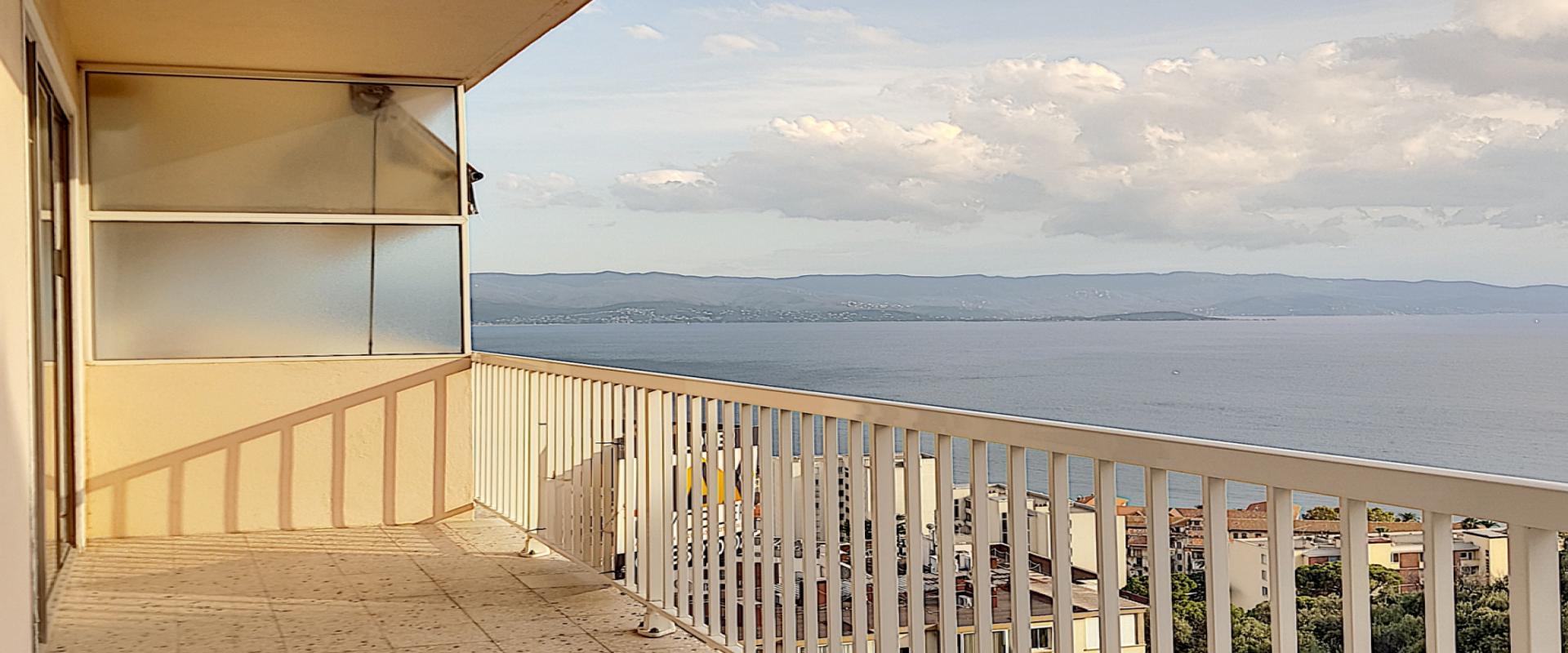 F2 à louer le Belveder terrasse