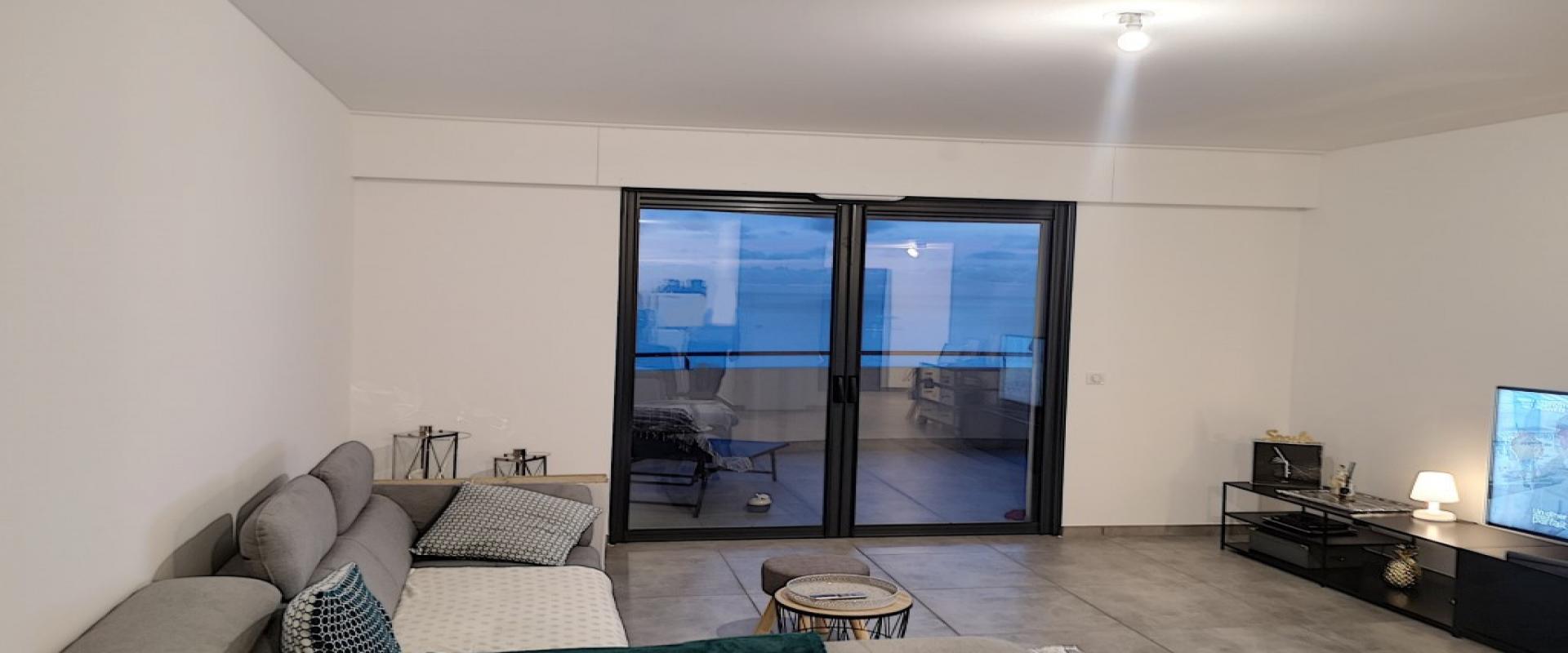 F2 à louer immeuble Chenançon  Parc Impérial séjour